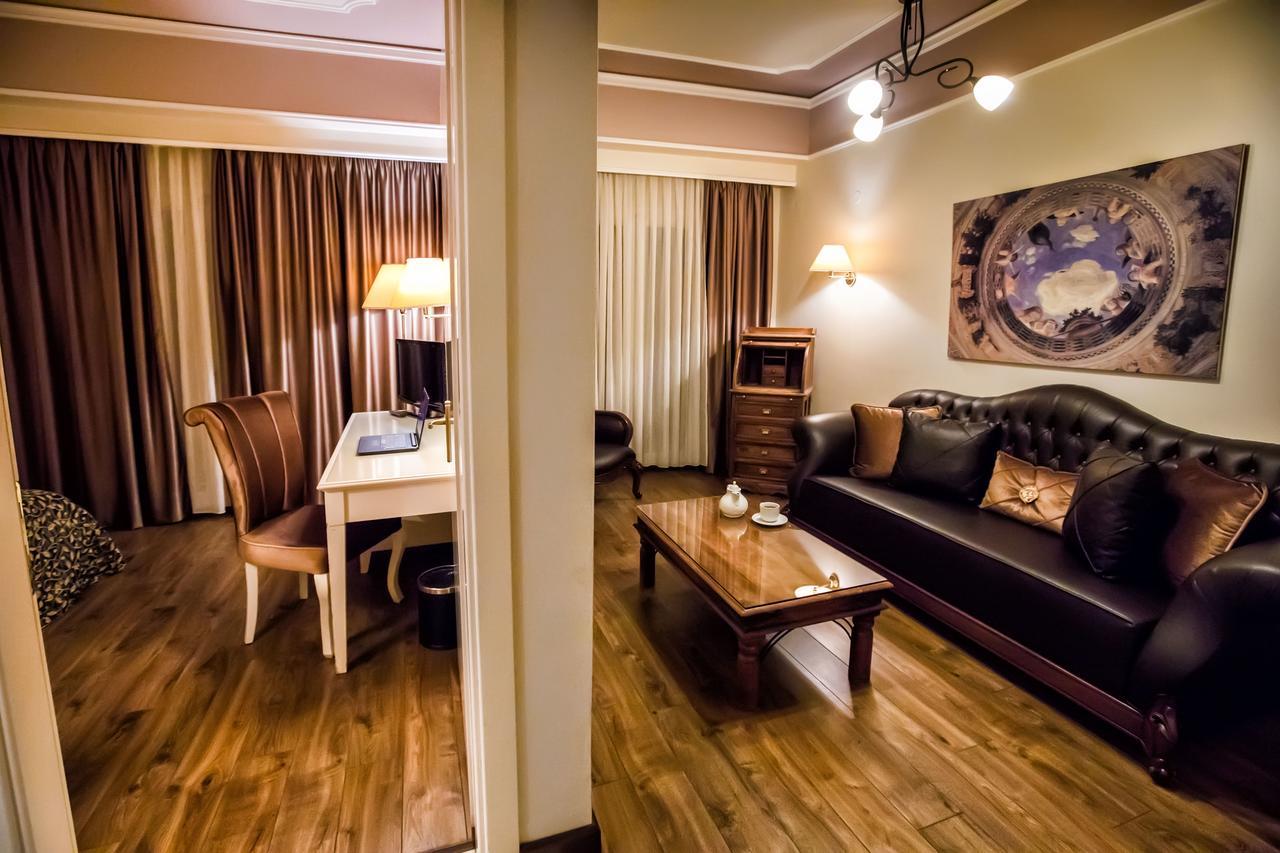 Kouros Hotel Dráma Eksteriør billede